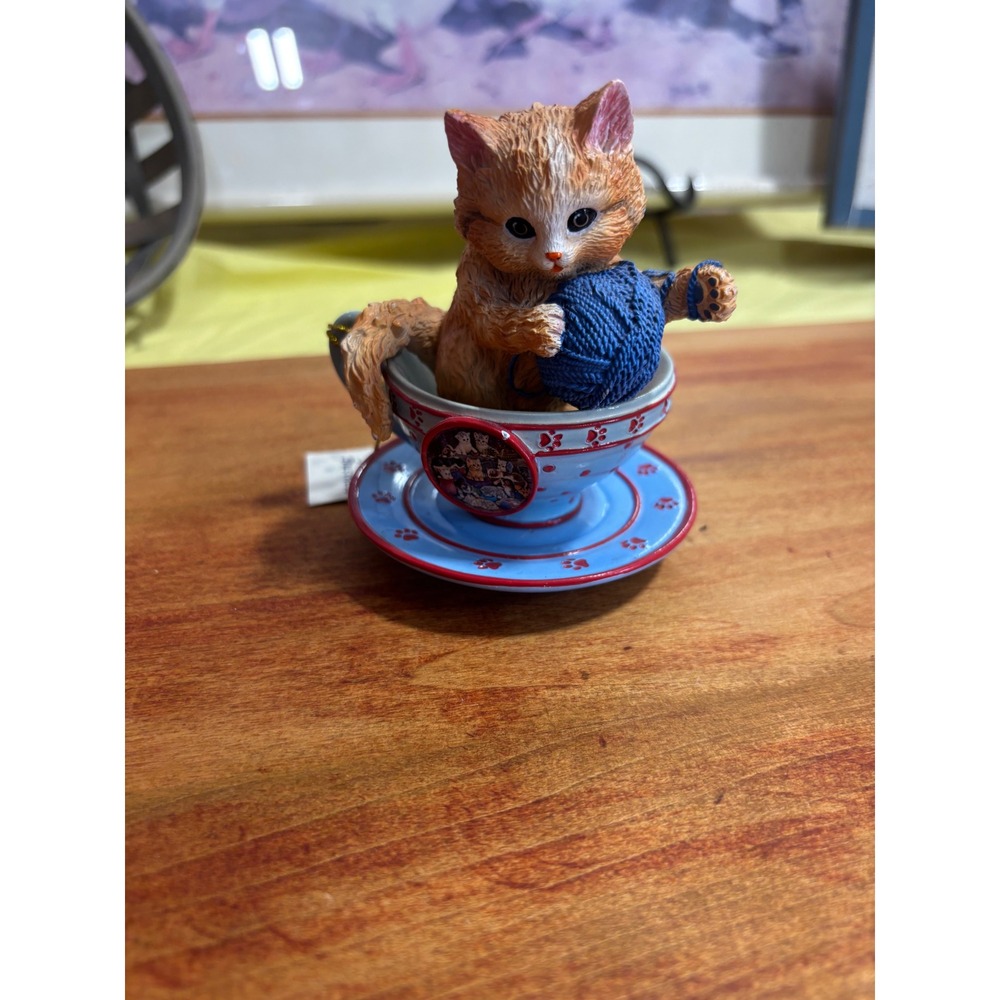 Hamilton Collection Jurgen Scholz Frisky Business Kitten Teacup Figurine 0653
